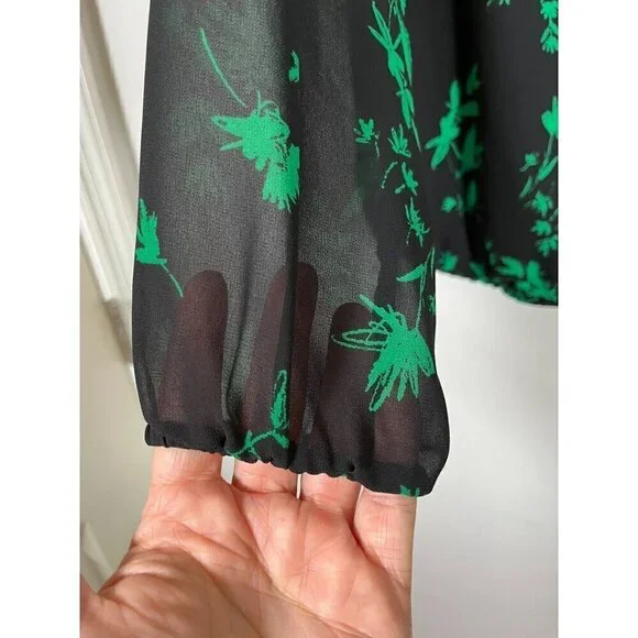 Torrid Top Women 12 Black Pullover Floral Boho Western Mature Whimsical Preppy - Picture 3 of 12